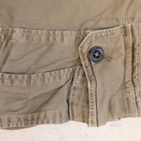 Men's Tan Cargo Shorts Classic Active Flex Size 31 - Picture 2 of 9